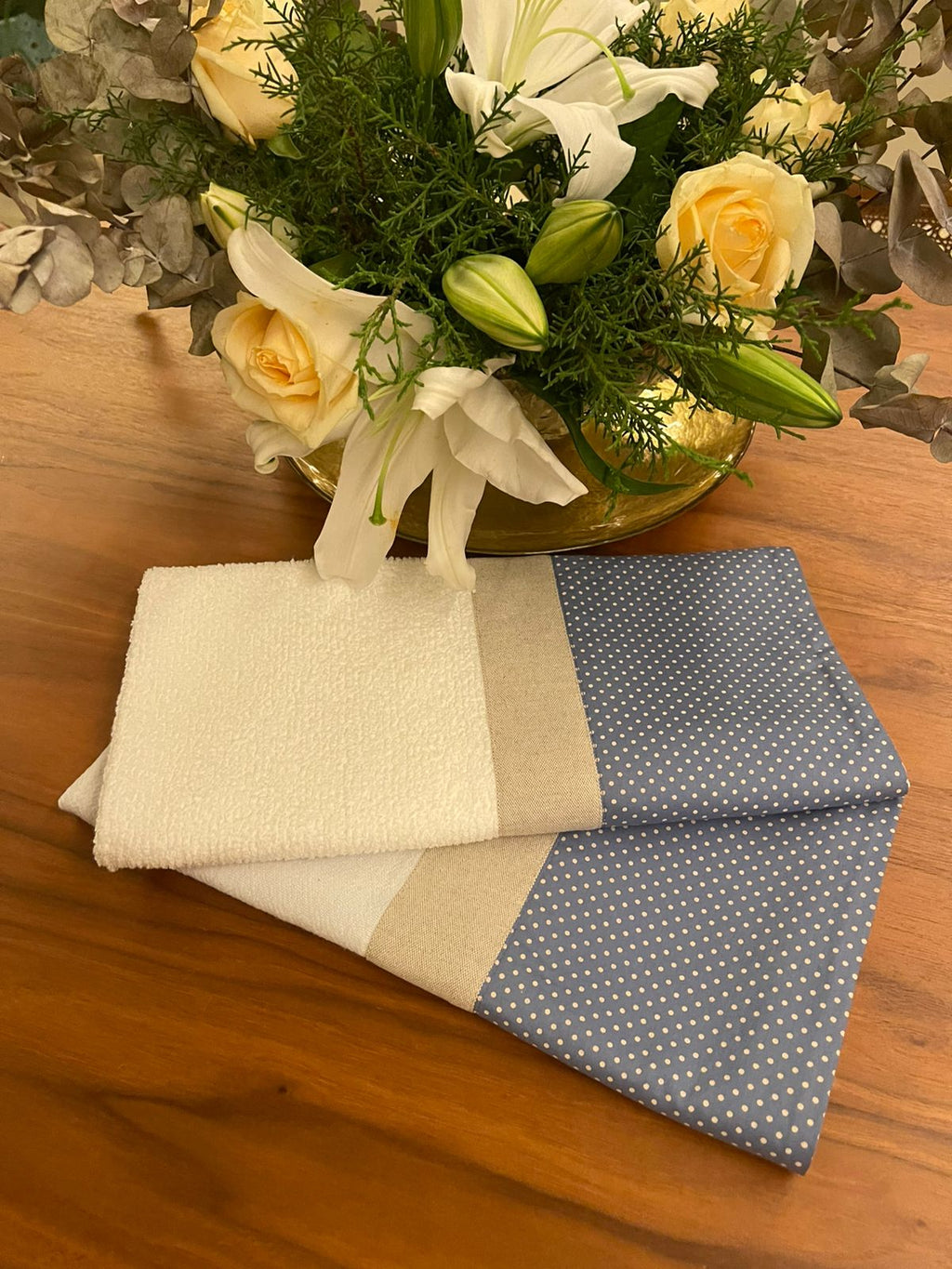 Conjunto de Pano de Prato Bege e Azul com Bolinha