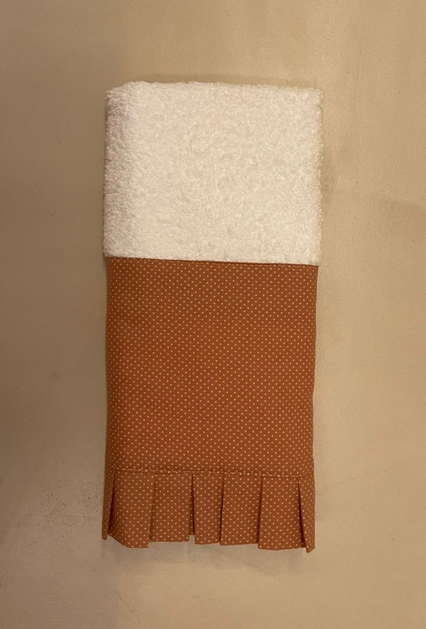 Toalha de Lavabo Marrom com Bolinha